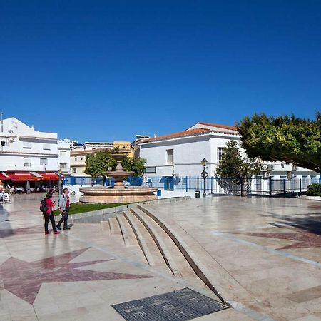 Cozy Apartment Near The Beach In La Carihuela B Torremolinos Exterior photo